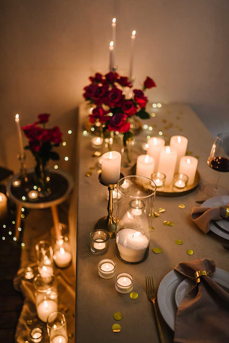 Romantic dinner table by chef orlando - Amor Cooking